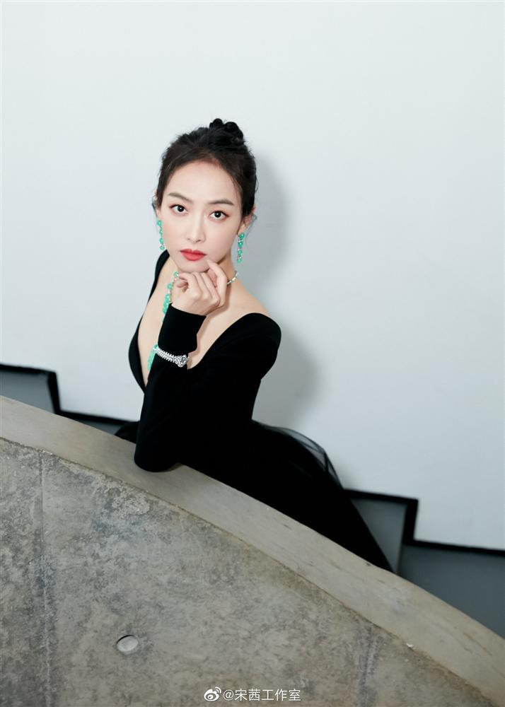 Nữ thần Kim Ưng Tống Thiến lột xác sau khi bị chê xấu thảm họa-7