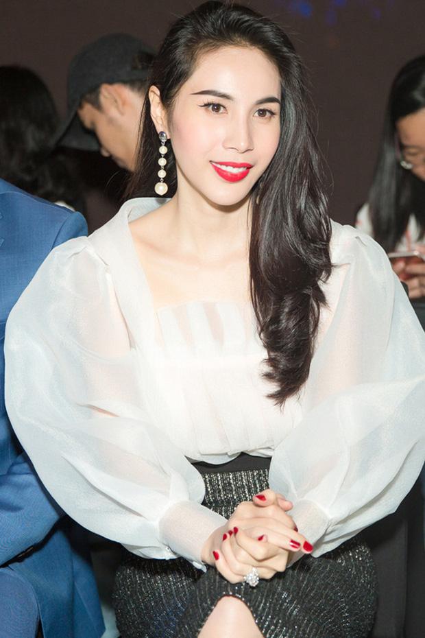 Người trong giới quảng cáo hé lộ về Thủy Tiên: Brand cháy hàng, giá lại double sau khi đi cứu trợ miền Trung-2