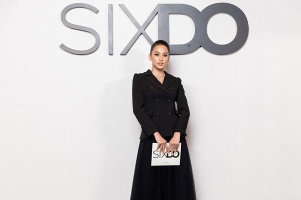 Dàn sao Vbiz lên đồ sang trọng công phá thảm đỏ show NTK Đỗ Mạnh Cường-18