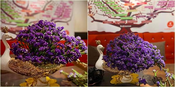 Mẹ Quảng Ninh mách cách cắm đĩa hoa chim công tím đẹp lạ mà chẳng khó chút nào-6