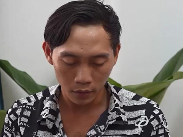 Clip: Kẻ lừa lấy 100 triệu tiền hỗ trợ của vợ nạn nhân ở Rào Trăng 3 khai gì?-1