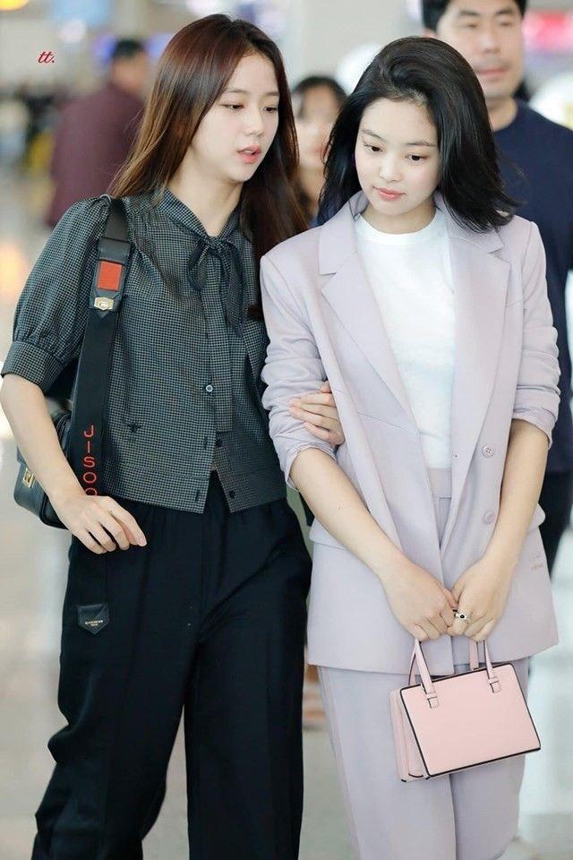 Muôn kiểu diện blazer cá tính như BLACKPINK và dàn mỹ nhân Hàn-5
