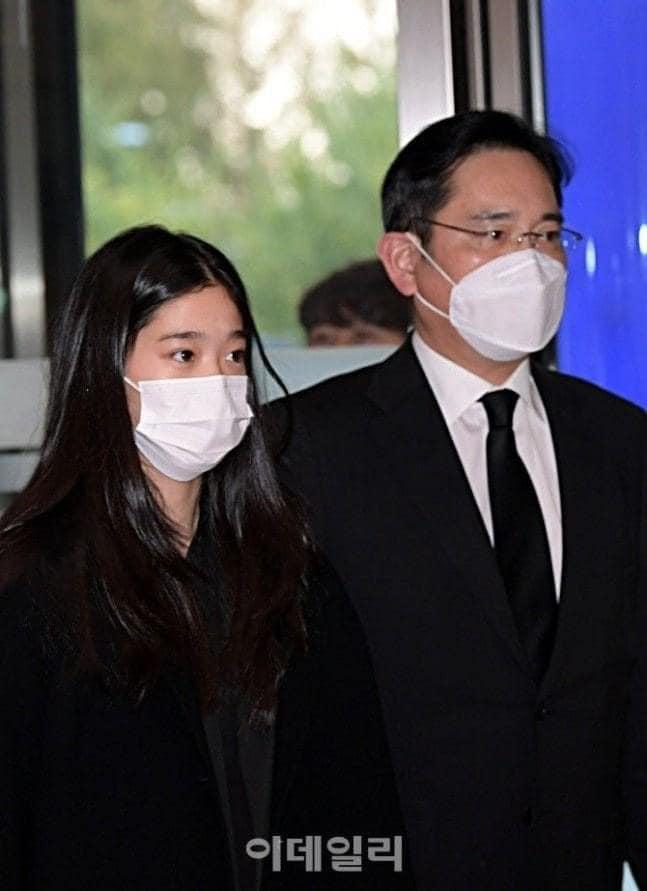 Cháu gái chủ tịch tập đoàn Samsung hao hao Seo Yeji, chiều cao nổi bật ở tuổi 16-1