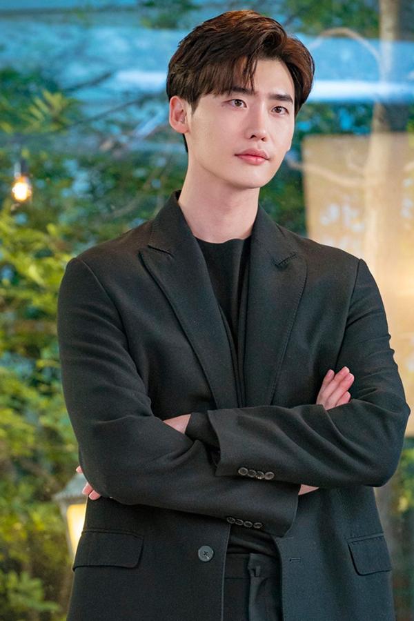 Mới nghe đồn Song Hye Kyo sánh đôi với Lee Jong Suk, netizen đã ném đá nhà gái-6