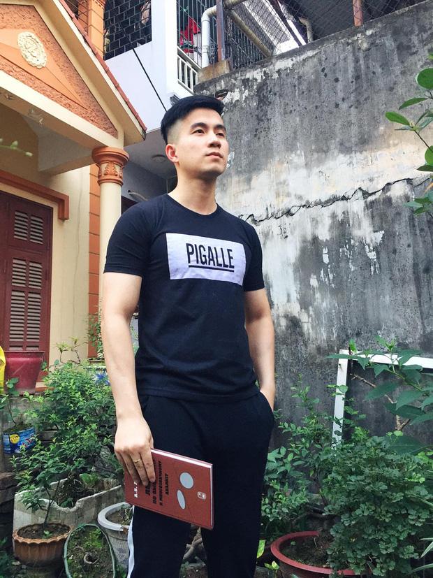 Thầy giáo soái ca bị sinh viên tung loạt ảnh chụp lén đẹp muốn xỉu lên mạng-4