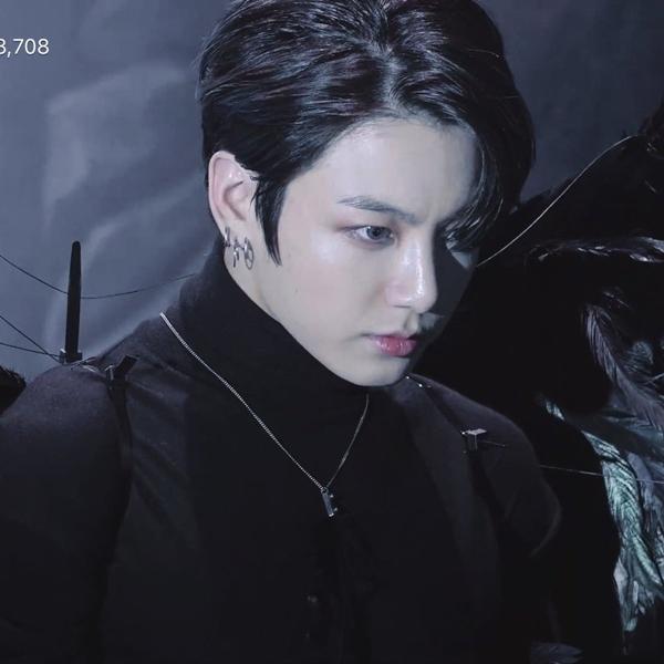 Top 3 vị vua Kpop năm 2020 khiến MXH náo loạn mỗi lần xuất hiện-2