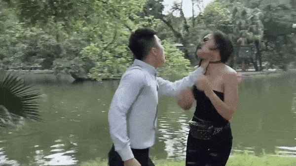 Cảnh bóp cổ trên màn ảnh Việt: Quỳnh Nga bị ám ảnh, Hồng Diễm chả thấy đau-3