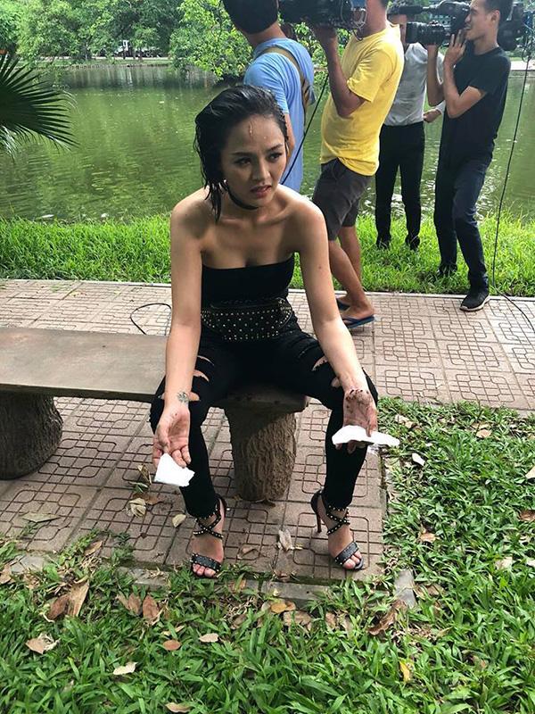 Cảnh bóp cổ trên màn ảnh Việt: Quỳnh Nga bị ám ảnh, Hồng Diễm chả thấy đau-5