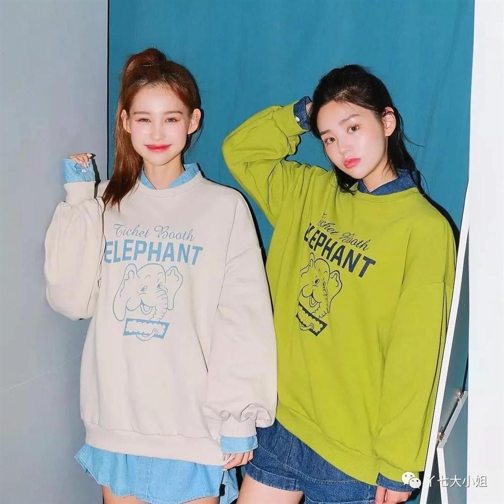 Diện áo nỉ kiểu luộm thuộm: Tưởng bô nhếch hóa ra trendy, auto ăn gian 5 tuổi-9