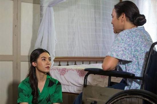 Lúc nguy kịch mẹ chồng gọi tôi vào phòng đưa 2 chỉ vàng và nói một câu khiến tôi giật bắn