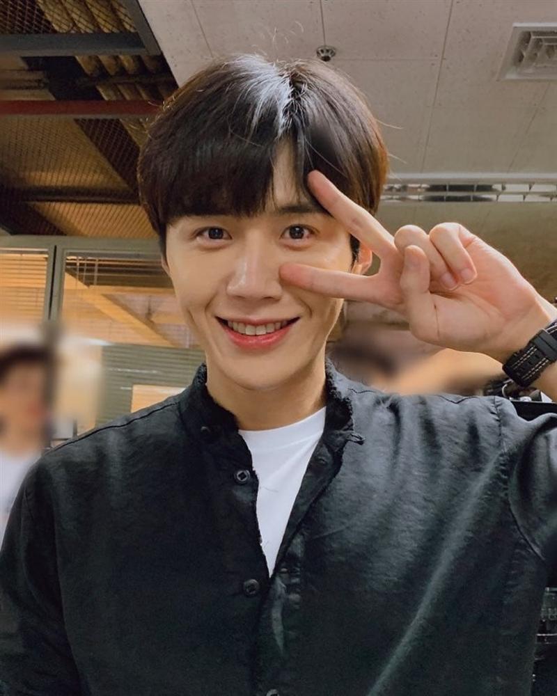 Kim Seon Ho: Từ nam phụ quốc dân đến nam chính vạn người mê-2