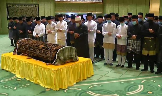 Hoàng tử quá cố của Brunei thích giao du với sao Hollywood-2