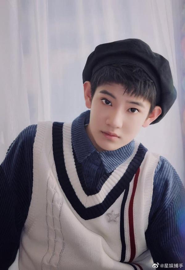 Lộ tin nhắn gạ tình của thành viên nhóm nhạc Trung mới 16 tuổi-4