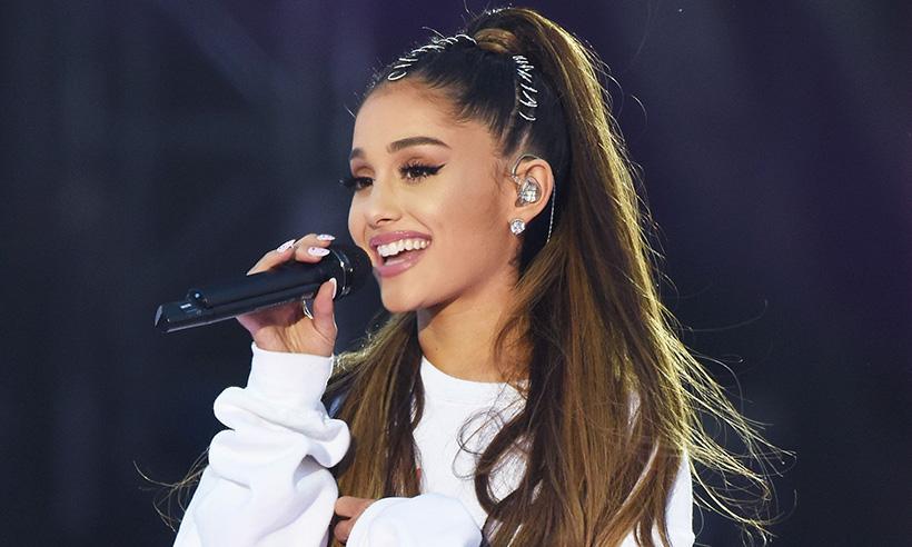 Vương Nhất Bác và loạt sao Hoa ngữ chuộng mốt gắn khuyên lên tóc-10