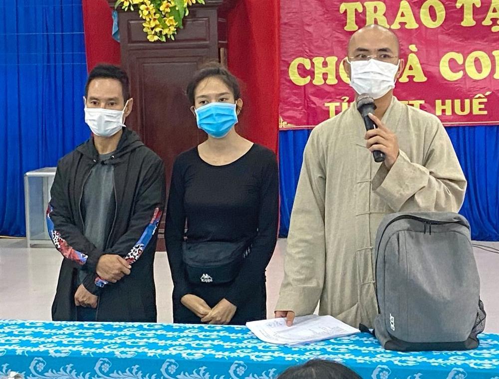 Trang Trần quát mắng anti-fan soi mói Lý Hải, Thủy Tiên-1