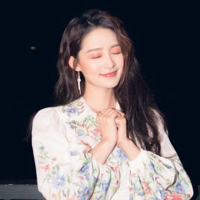 Xôn xao Weibo: Đặng Luân - Lý Thấm thừa nhận hẹn hò bằng hành động tình tứ, lời úp mở và ảnh paparazzi bị đào lại?-2