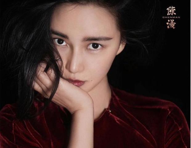 Nhiếp ảnh gia Trung Quốc ngang nhiên biến áo dài Việt Nam thành thiết kế của mình-1