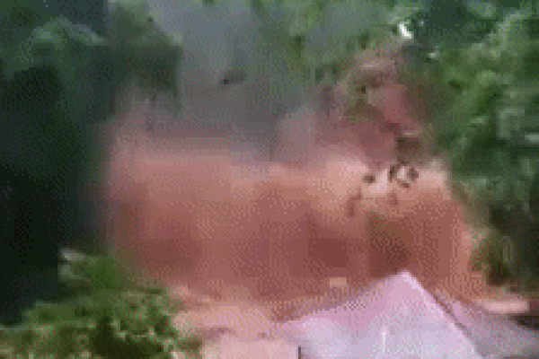 Bãi biển Quy Nhơn 1 ngày sau bão số 9: Khung cảnh tan hoang, các công trình du lịch bị phá hủy gần như toàn bộ-15