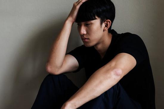 Ly hôn 5 tháng thì vợ bất ngờ sinh con trai, tôi hí hửng đến nhận con, nào ngờ sốc nặng