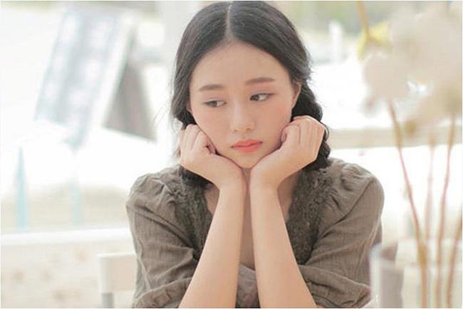 Yêu cầu chồng đi thăm bố vợ, anh ậm ừ rồi đi tận mờ sáng hôm sau với vết cắn trên tay-1