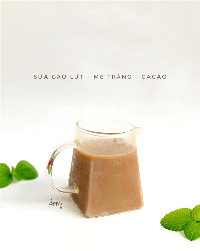 Mẹ đảm bật mí cách tạo màu sắc cho sữa hạt giúp bé uống ngoan mỗi ngày-4