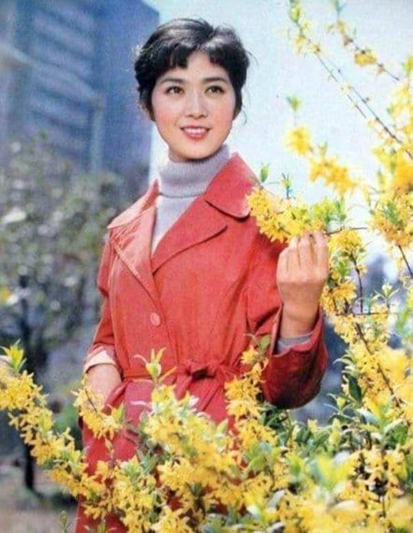 Bạn còn nhớ Hoàng hậu nước Ô Kê Hướng Mai? 83 tuổi vẫn nho nhã quý phái, đây mới đích thị là mỹ nhân-10