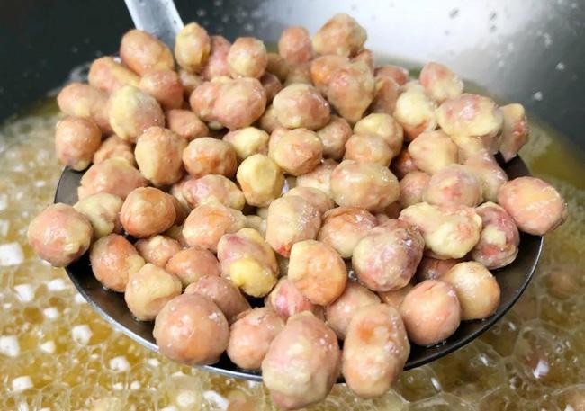 Đừng làm lạc rang kiểu cũ, thêm 2 nguyên liệu này đảm bảo trở thành món hot-4