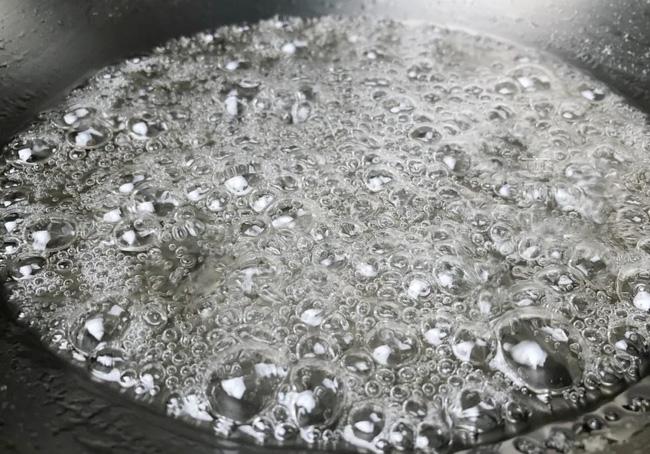 Đừng làm lạc rang kiểu cũ, thêm 2 nguyên liệu này đảm bảo trở thành món hot-5