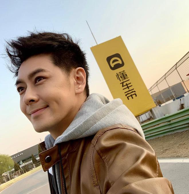 Lâm Chí Dĩnh đăng ảnh quá khứ, cư dân mạng xuýt xoa vì quá đẹp trai-8