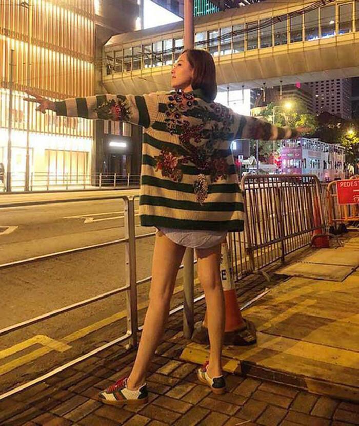 Không chỉ Phượng Chanel, cả Mai Phương Thúy và Ngọc Trinh đều từng dính lỗi phá dáng đồ hiệu-7