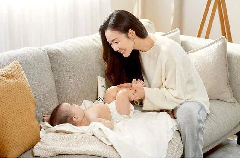 Choi Ji Woo tái xuất sau sinh, nhan sắc tuổi 45 gây choáng ngợp-4