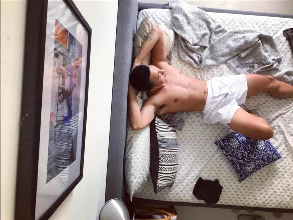 Nam MC mỉa mai Hương Giang không thuần chủng lộ ảnh không mảnh vải-5