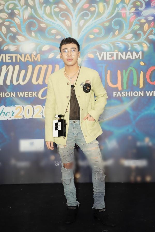 THẢM ĐỎ: Lệ Quyên tái xuất sau tin đồn ly hôn-9