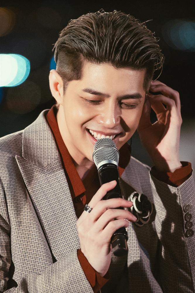 Hát giữa ngọn hải đăng cổ xưa, Noo Phước Thịnh vẫn canh cánh nỗi niềm thương xót-7