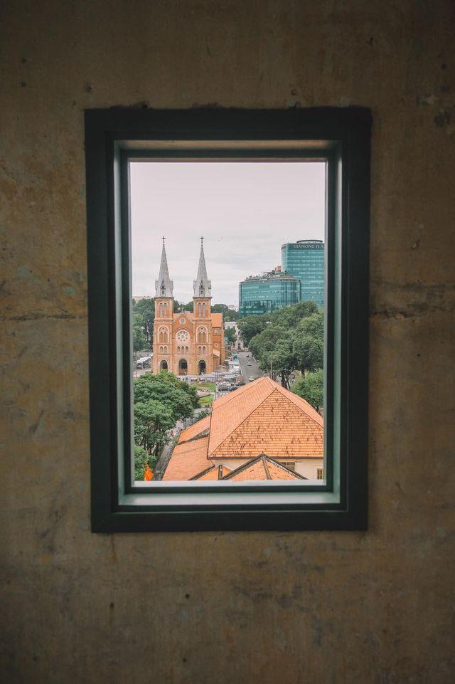 Quy định khắt khe của quán cà phê có ô cửa sổ hot nhất Sài Gòn-4