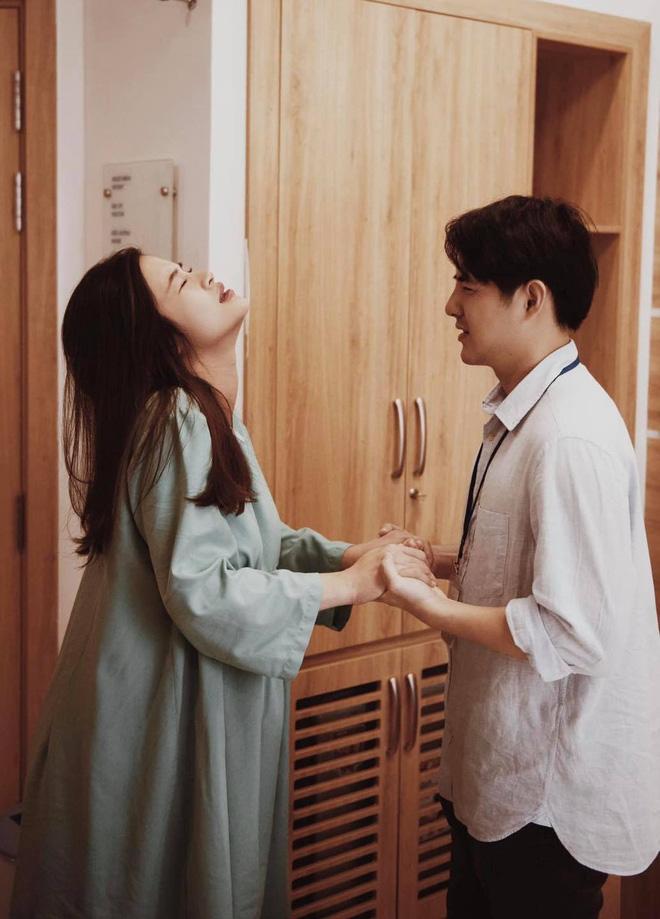 Dân mạng đứng về phía Đông Nhi - Ông Cao Thắng khi cặp đôi bị chỉ trích làm màu vì khoảnh khắc sinh nở-2