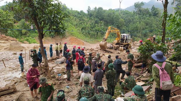 Quảng Nam: Thêm 1 vụ sạt lở đất mới, tìm thấy 3 thi thể bị vùi lấp ở Trà Leng-1