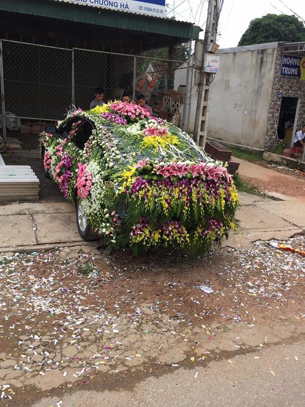Đứng hình mất 5 giây trước những chiếc xe hoa đón dâu có độ sáng tạo thượng thừa-2
