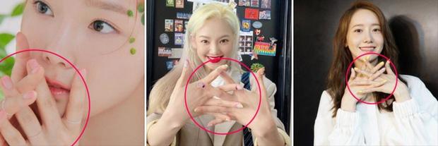 Thả hint comeback cho cố rồi cuối cùng đưa SNSD đi bán lịch, fan Việt truy sát trang FB của SM đòi công bằng cho các chị!-7