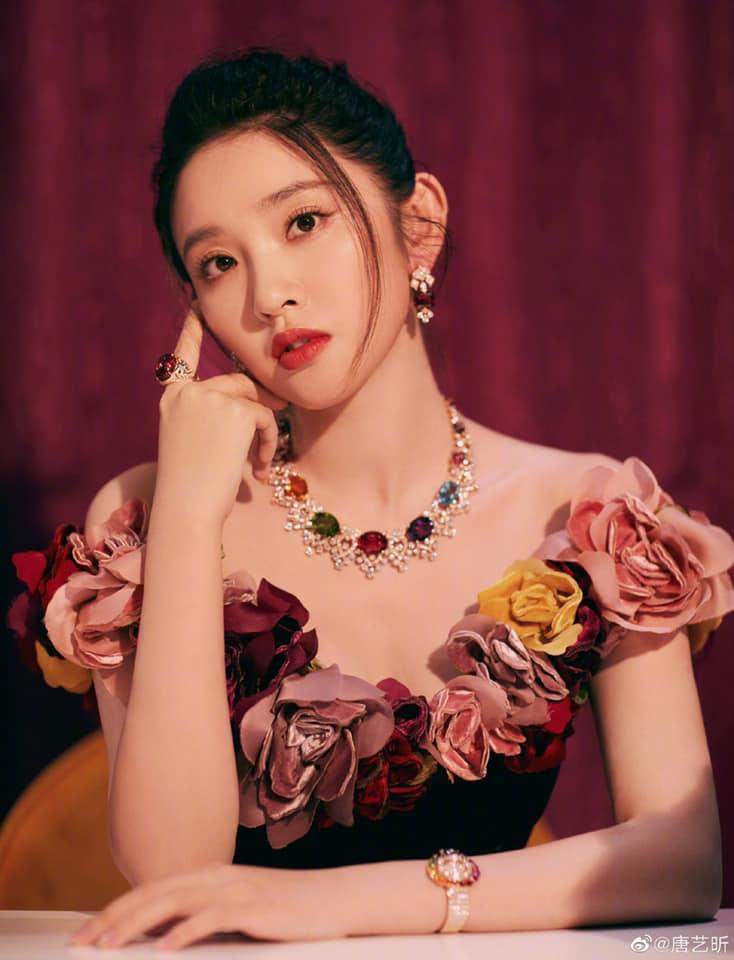 Triệu Lệ Dĩnh và những mỹ nhân thăng hạng nhan sắc sau sinh-11