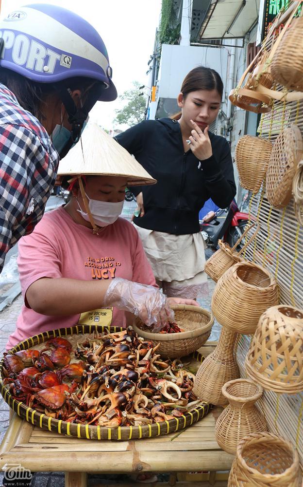 Mâm cua đồng miền Tây có gì mà bao người Sài Gòn chen chân thưởng thức?-3