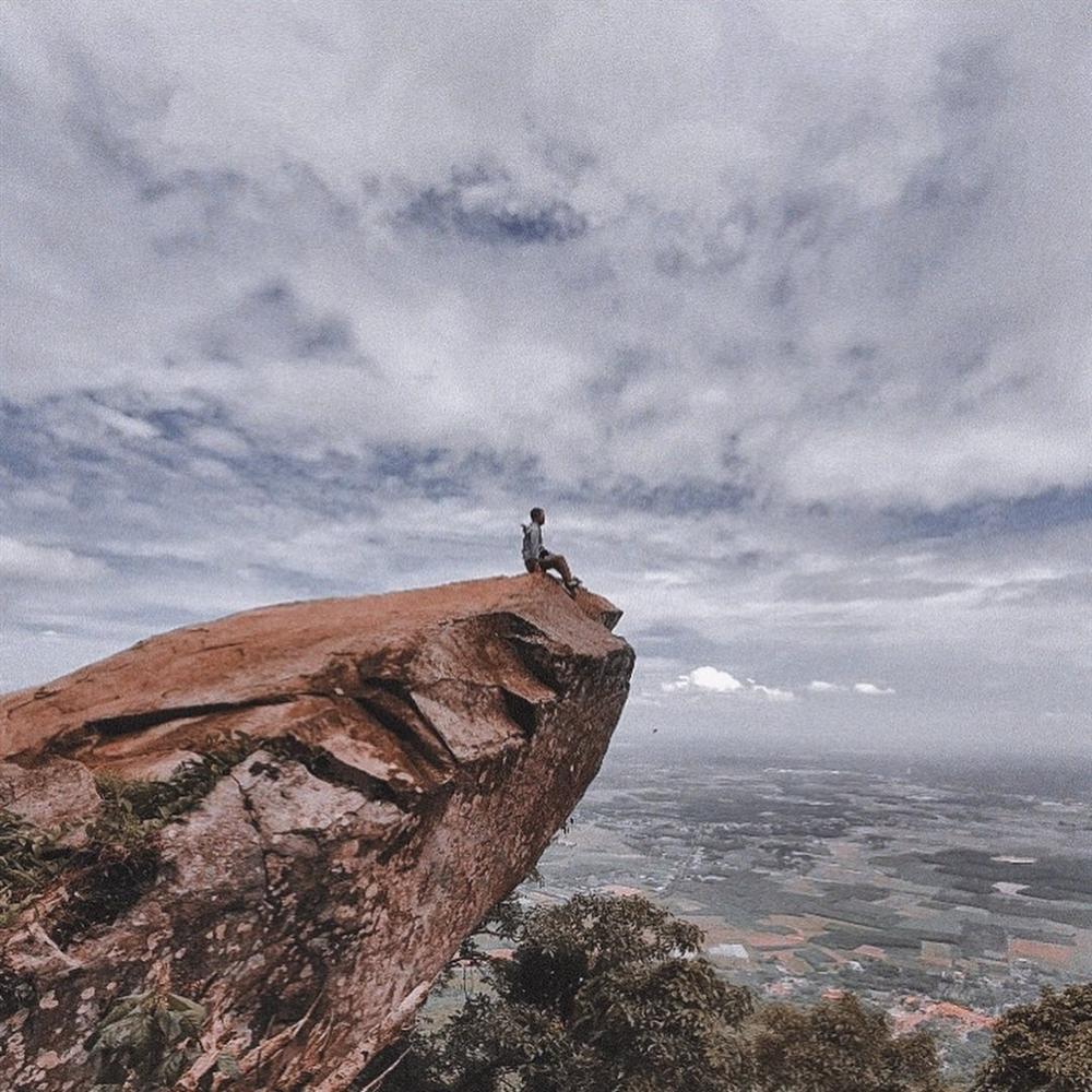 Những mỏm đá sống ảo siêu chất ở Việt Nam khiến team xê dịch phát cuồng-13