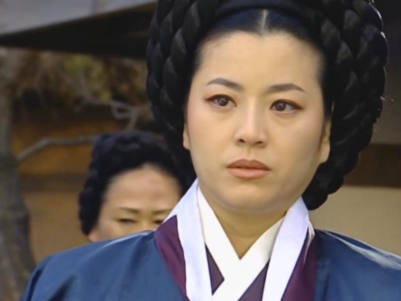 Mama Chuê phim Nàng Dae Jang Geum bây giờ ra sao sau scandal thao túng giá cổ phiếu?-3