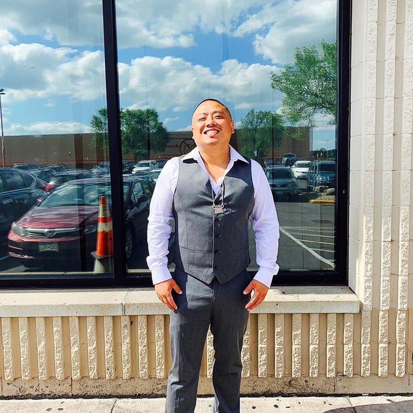 Cô bé HMông và bạn trai doanh nhân liên tục thể hiện tình cảm trên MXH-1