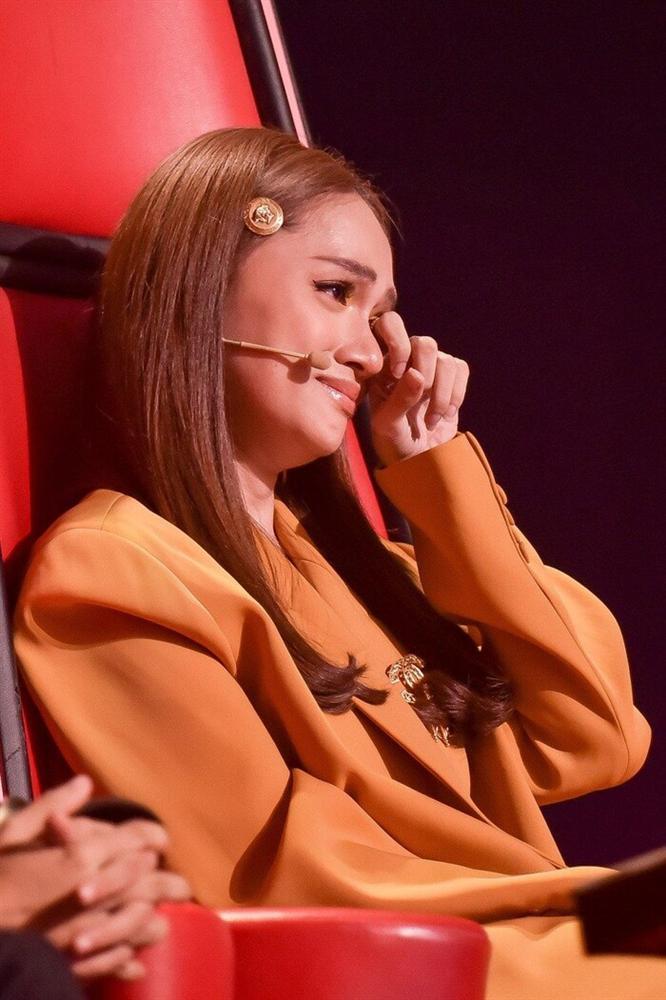 Hương Giang xử antifan, MC Đức Bảo của VTV có chia sẻ gây chú ý-2