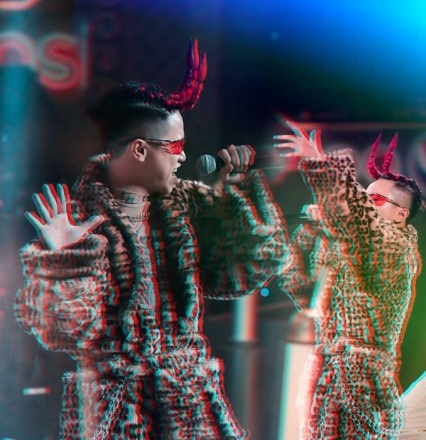 Suboi đăng ảnh tri ân học trò R.I.C nhưng vô tình bị lỗi dịch tự động của Facebook hại-1