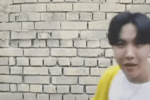 Nhá háng theo phong cách 'cực độc', MV mới nhà BTS được dự đoán 'giống gánh hài'