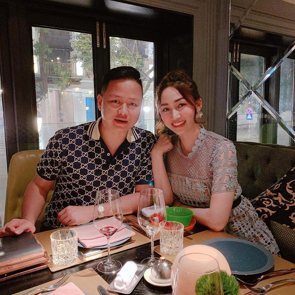 Á hậu Trà My - Thanh Tú và 2 ông chồng đại gia chơi Halloween quá lớn-7