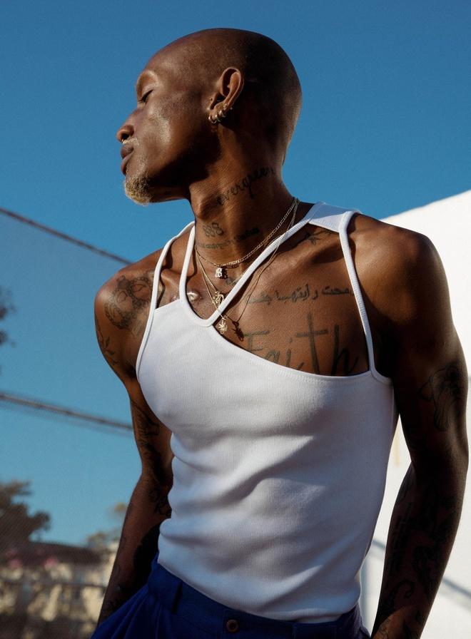 Áo ba lỗ gợi cảm giá 4 triệu đồng dành cho nam-1