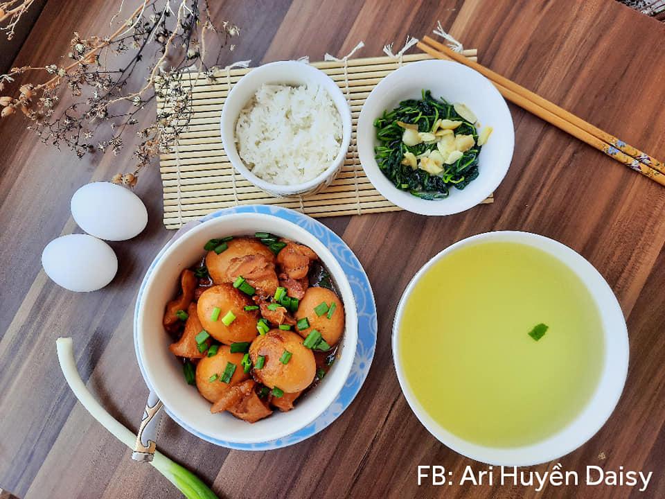 Siêu phẩm những món từ thịt gà của mẹ nội trợ 9x sống ở Iraq-5